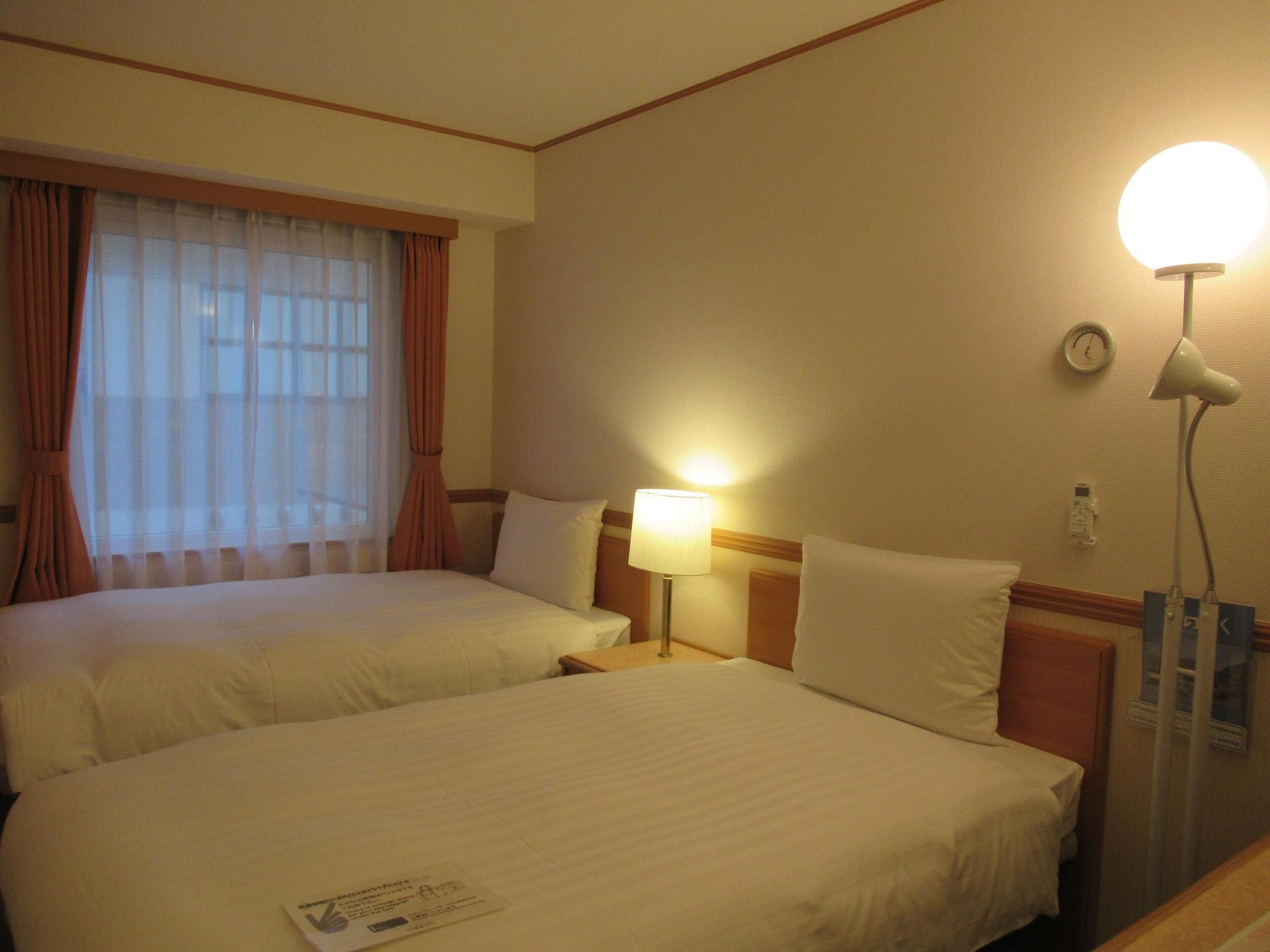 Toyoko Inn Hakata Nishi-Nakasu Fukuoka  Zewnętrze zdjęcie
